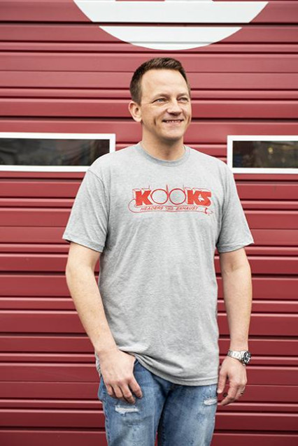 Heather Grey Men's T-Shirt - XX-Large
Red Screen Printed Kooks Logo on front